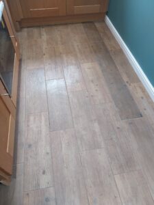 DoncasterTiler Doncaster DoncasterBusiness SouthYorkshire Tiler Tiling PorcelainTiles WoodEffectTiles WoodLookTiles KitchenTiles HallwayTiles FloorTiling PorcelainFloor HomeImprovement KitchenRenovation HallwayDesign TileInstallation Kerakoll BALGrout DoncasterTradesman YorkshireTiler ProfessionalTiler FloorTiles KitchenFloor HallwayFloor